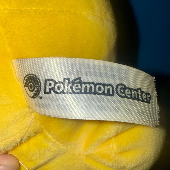Pokemon Center Pikachu Plush 13" Large 2014 EUC Official Pokémon Plush Toy - Picture 4 of 5